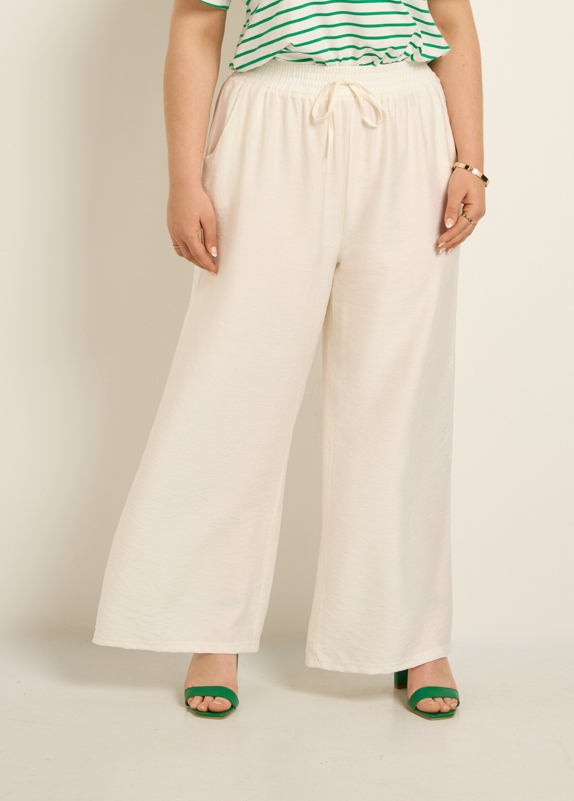 Pantalón_de_cintura_elástica_ancha,_liso._Crudo_FA1_curvy