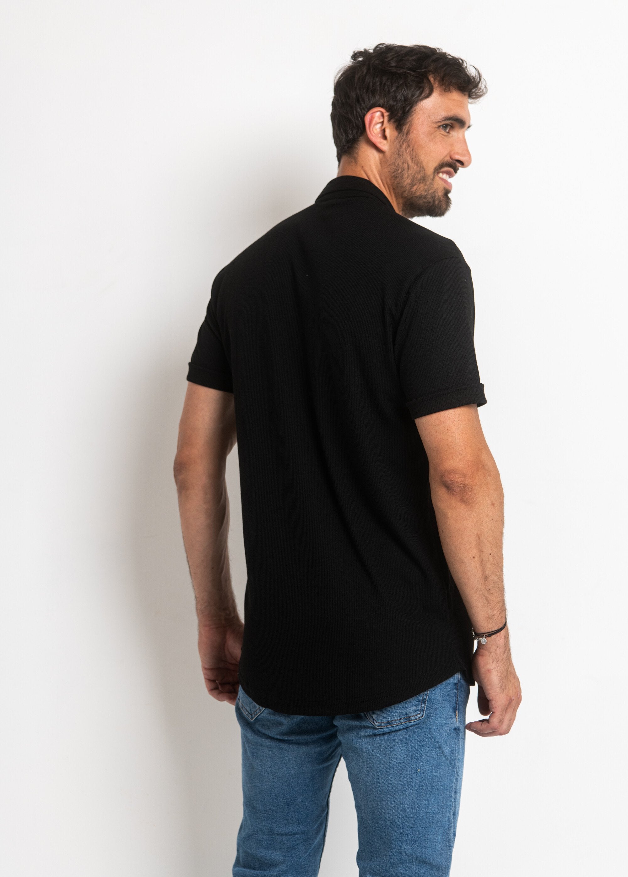 Polo_estilo_camisero_punto_canalé_fino_Negro_DO1_slim