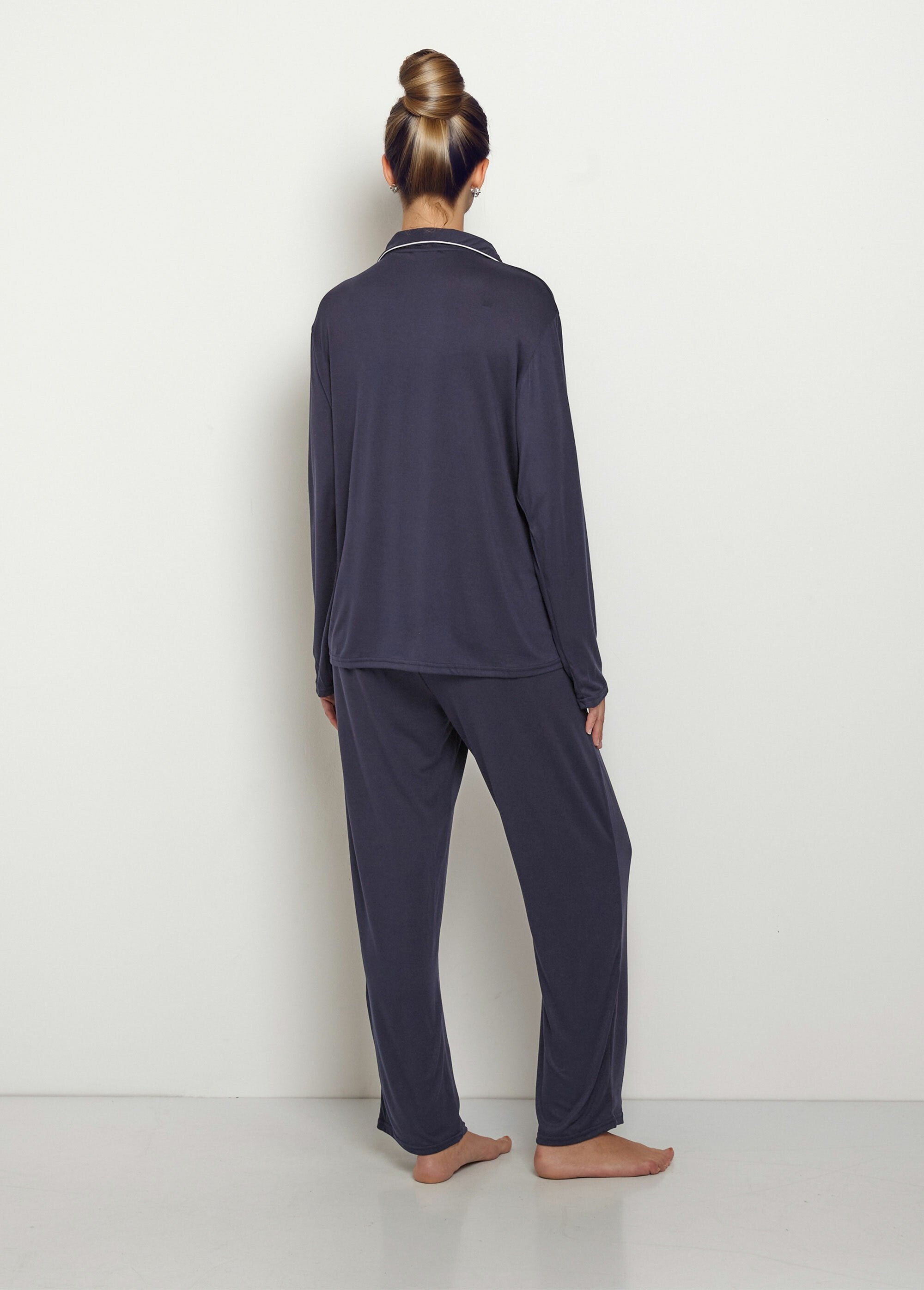 Pijama_de_cuello_sastre_y_manga_larga_Azul_DO1_slim