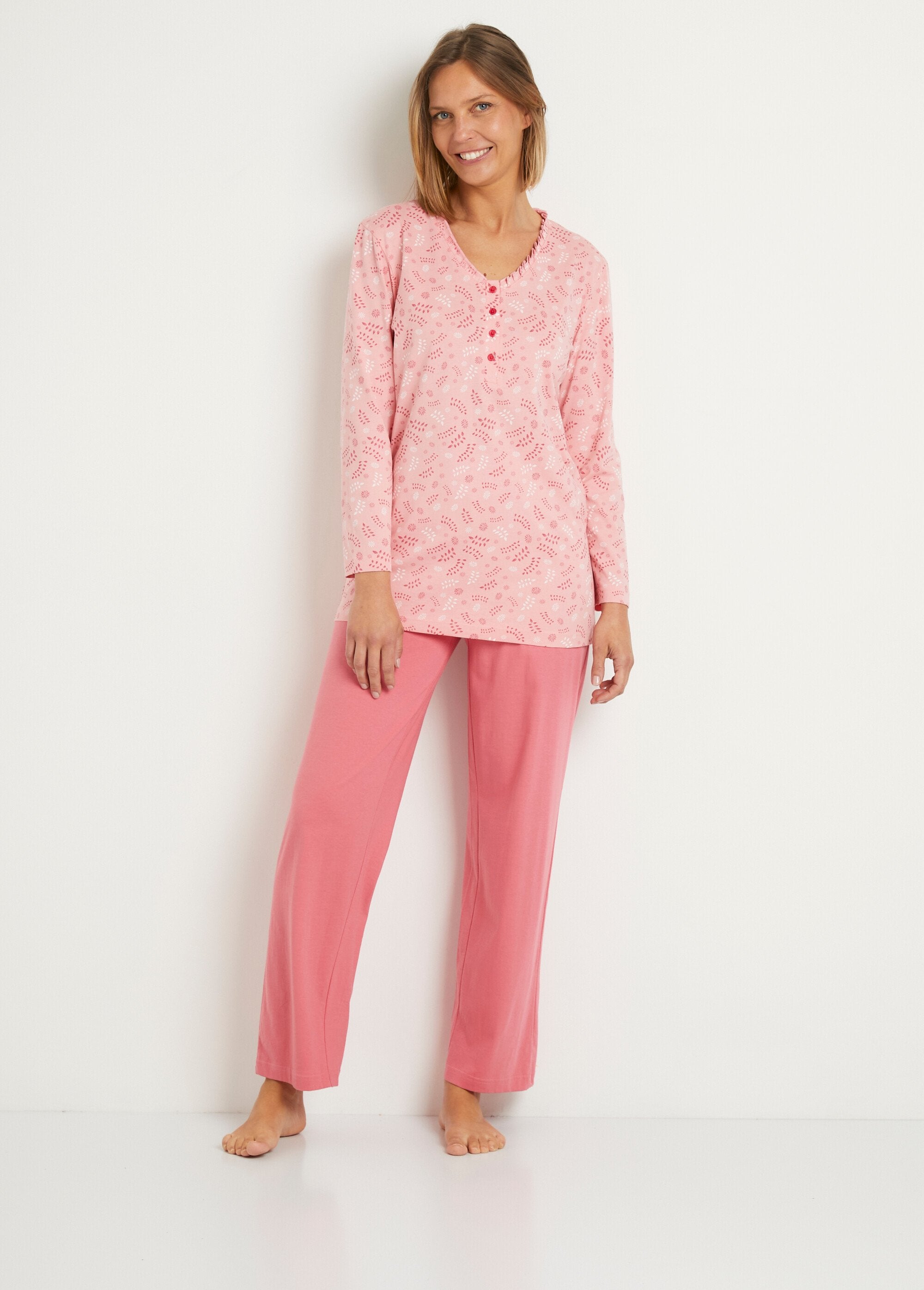 Pijama_de_algodón_estampado_de_manga_larga_con_botones_Estampado_rosa_FA1_slim