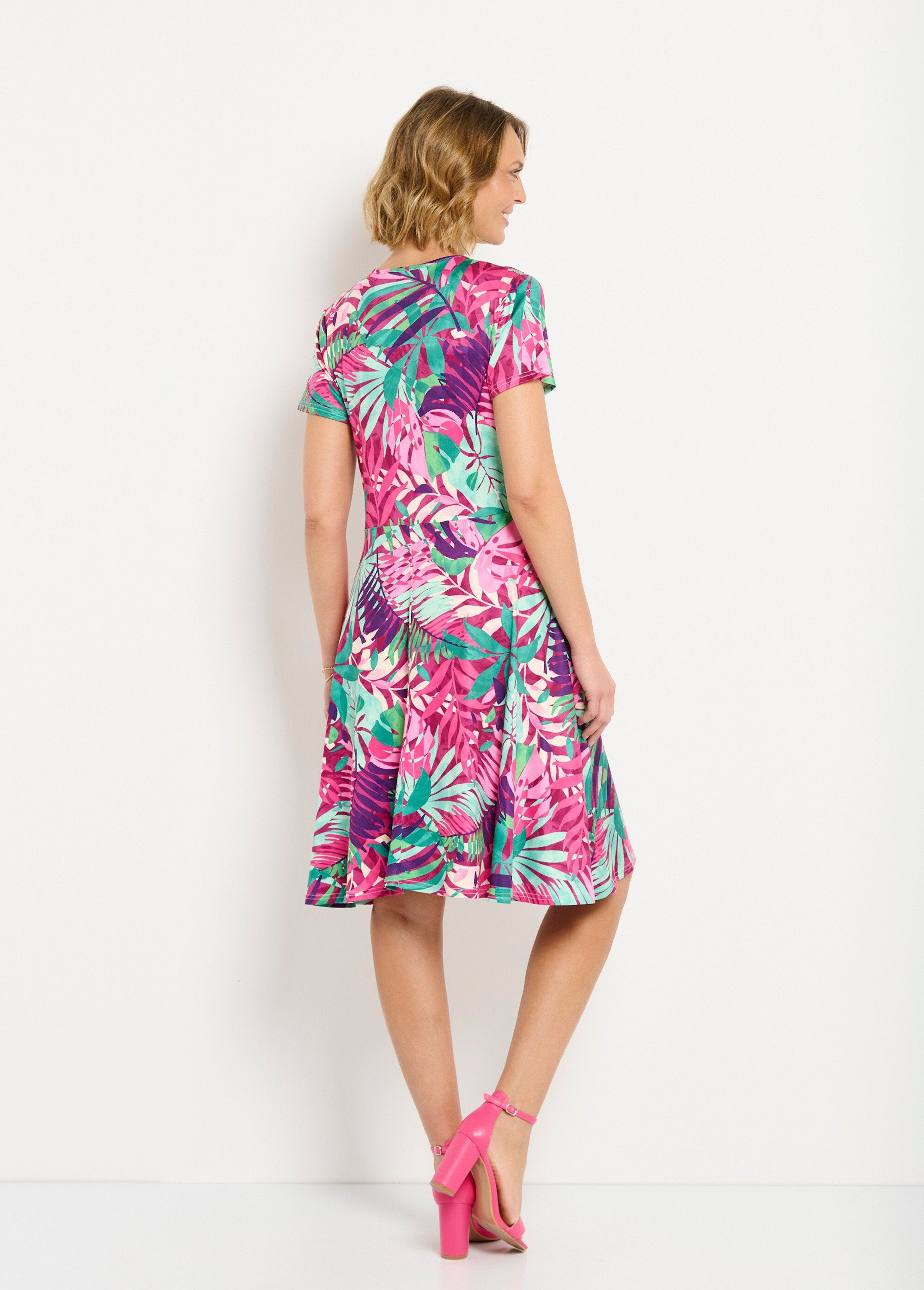 Robe_courte_col_V_imprimé_exotique_Multicolore_DO1_slim