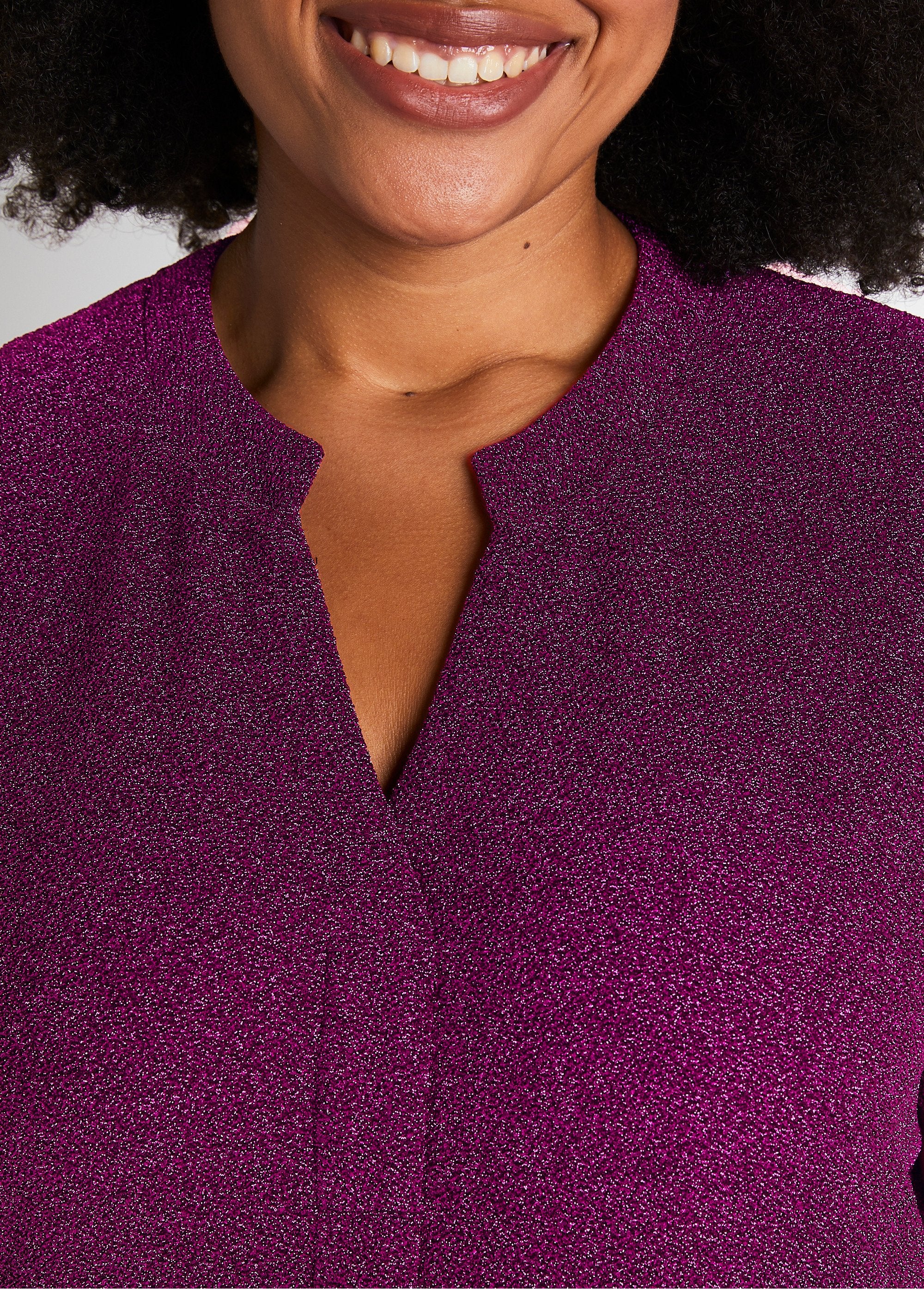 Vestido_corto_evasé_de_punto_brillante_Rosa_DE2_curvy