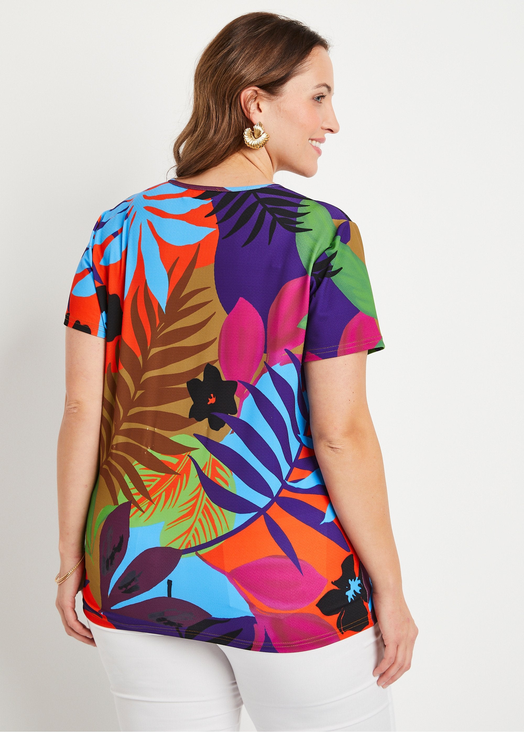 Camiseta_corta_pedrería_cuello_redondo_Multicolor_DO1_curvy