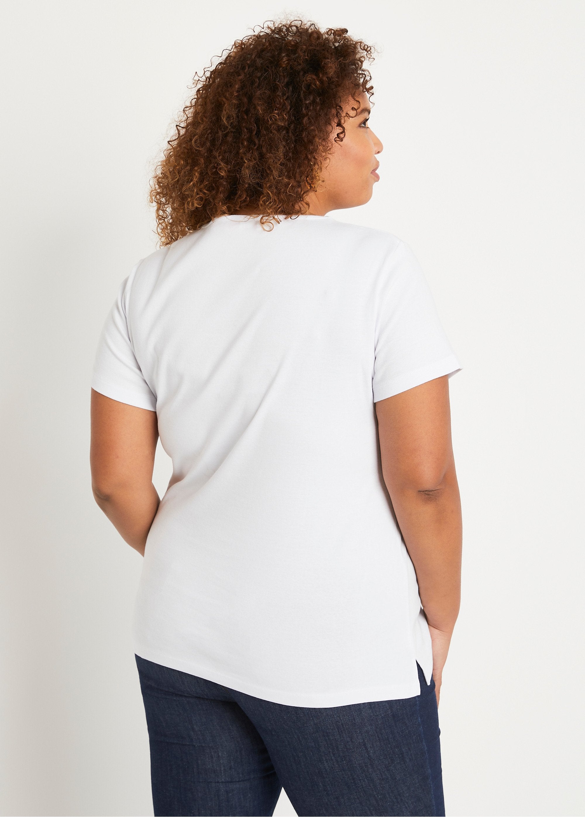 Camiseta_larga_de_estampado_floral_con_aberturas_laterales_Blanco,_Blanca_DO1_curvy