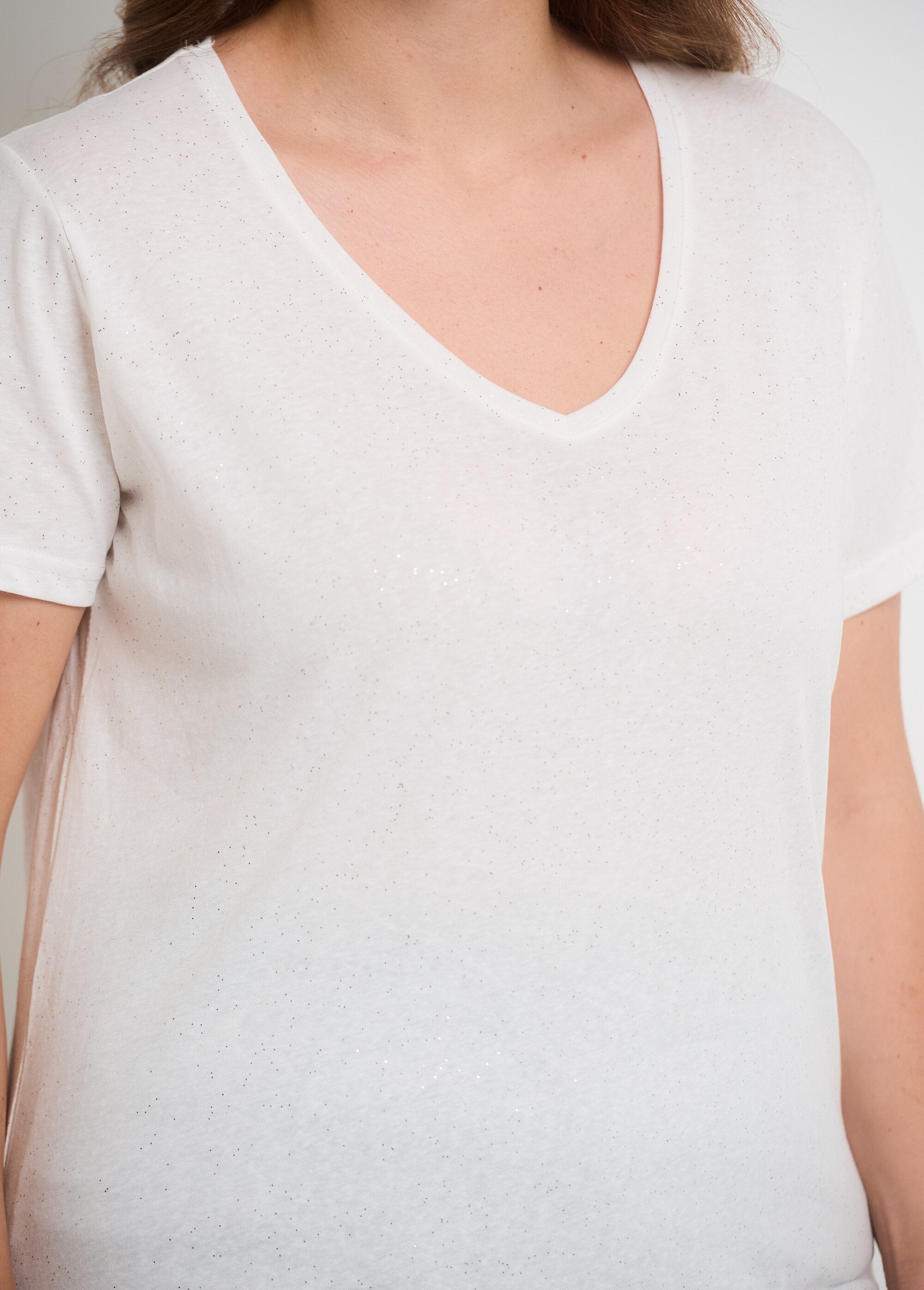 Camiseta_de_malla_de_lentejuelas_de_manga_corta_Blanco,_Blanca_DE2_curvy