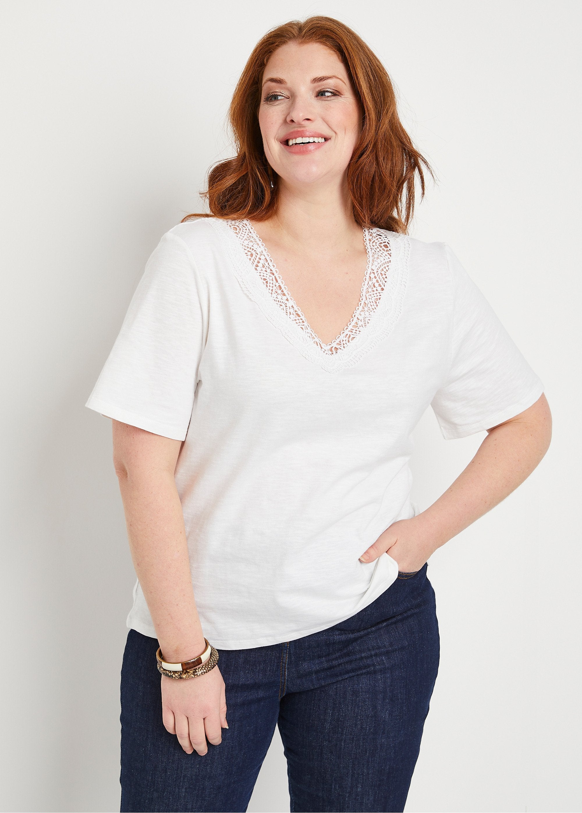 Camiseta_de_manga_corta_de_algodón_y_macramé_Blanco,_Blanca_FA1_curvy