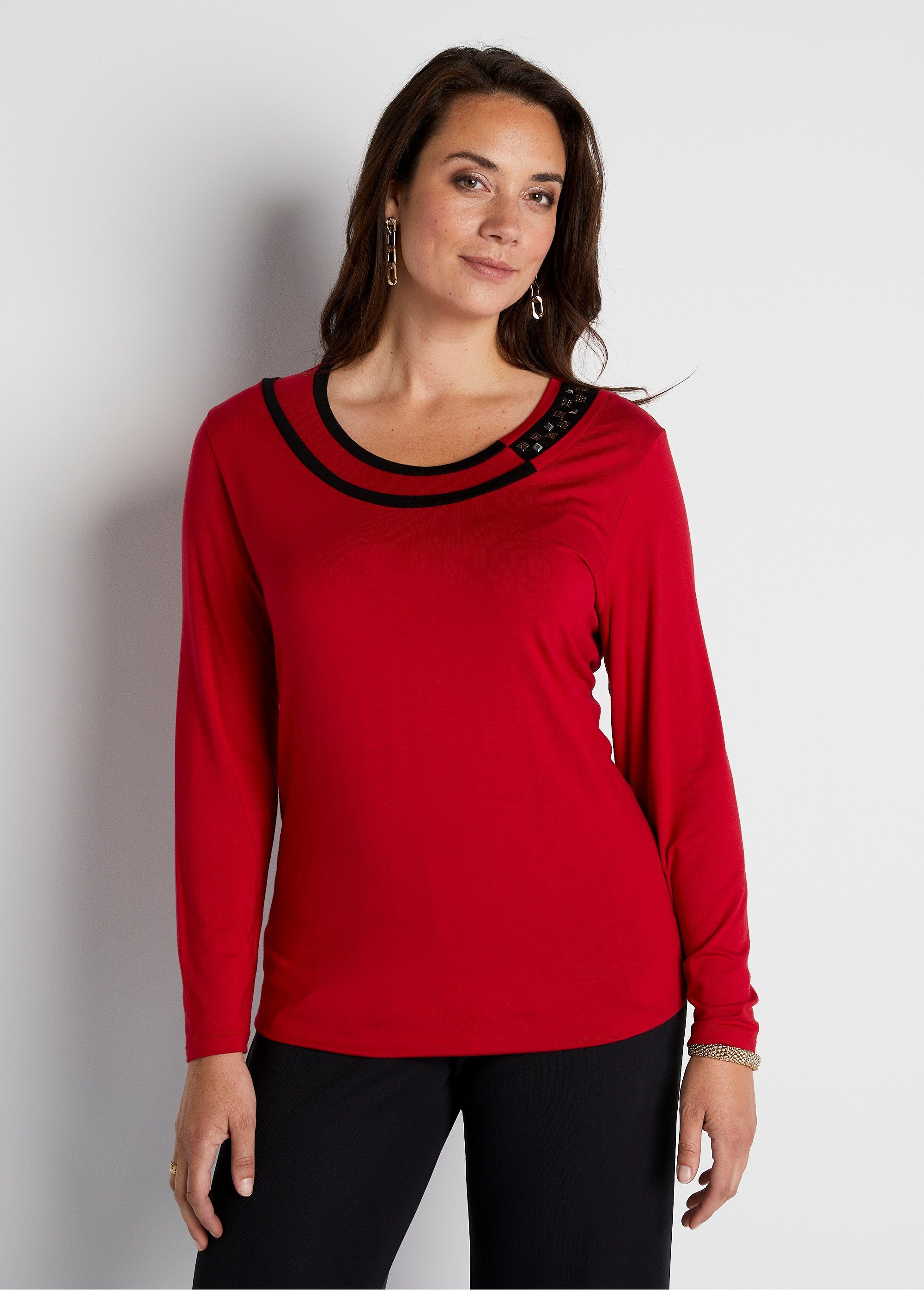 Camiseta_fluida_de_cuello_redondo_y_strass_Rojo_FA1_curvy