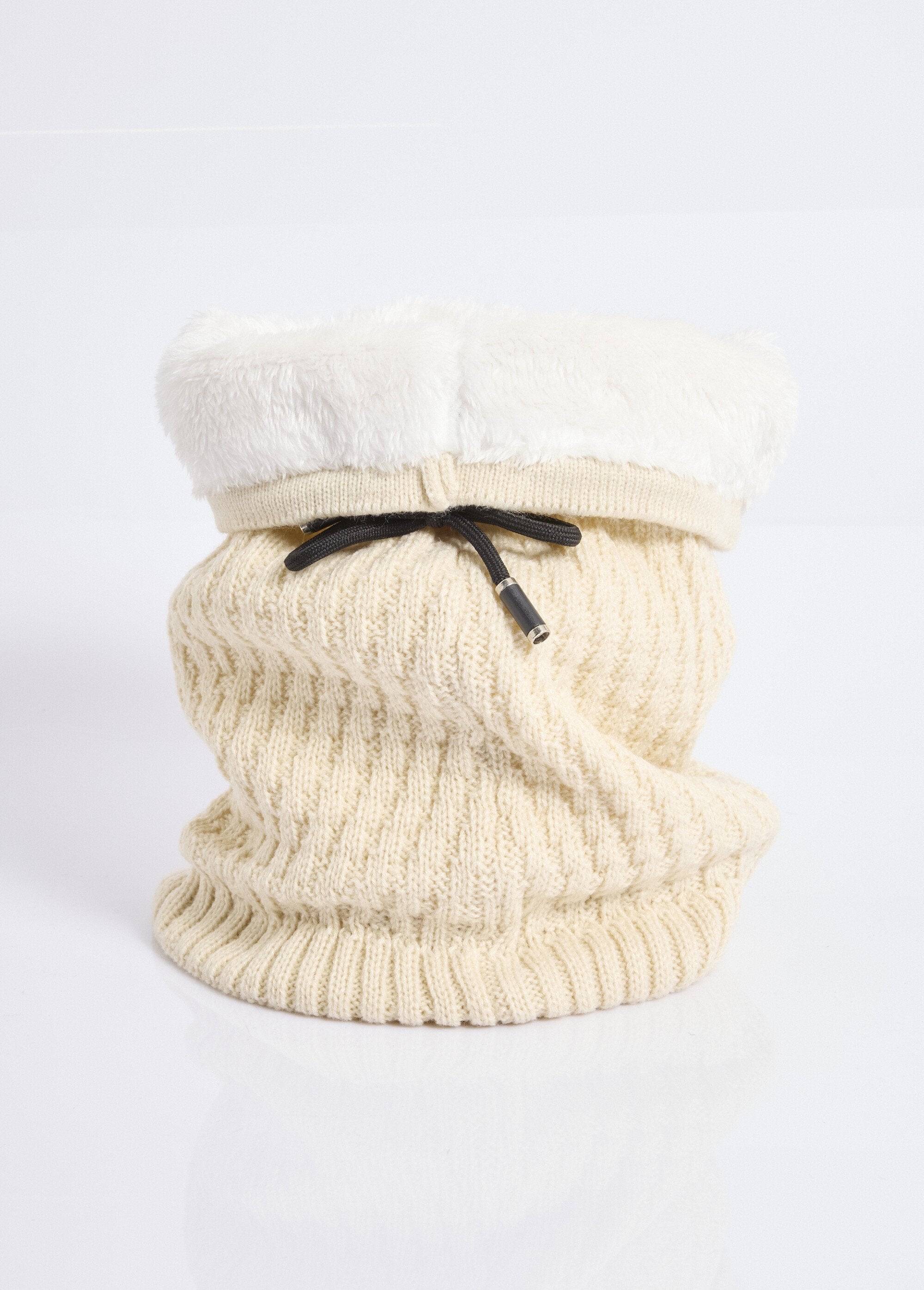 Calentador_de_cuello_de_punto_y_sherpa,_crestas_Beige_FA1_slim