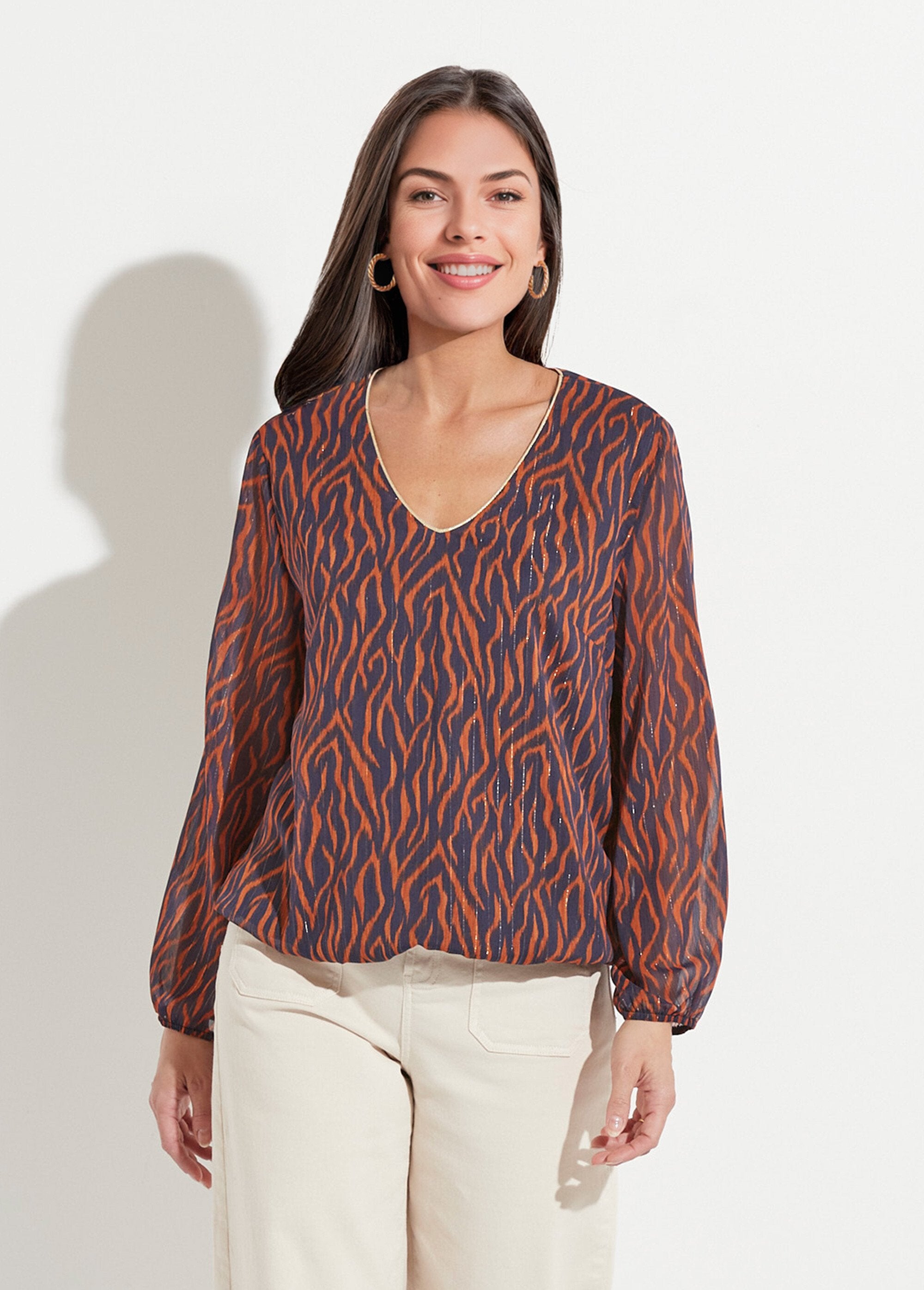 Túnica_con_cuello_en_V_y_forro_de_voile_estampado_Estampado_azul_marino_FA1_slim