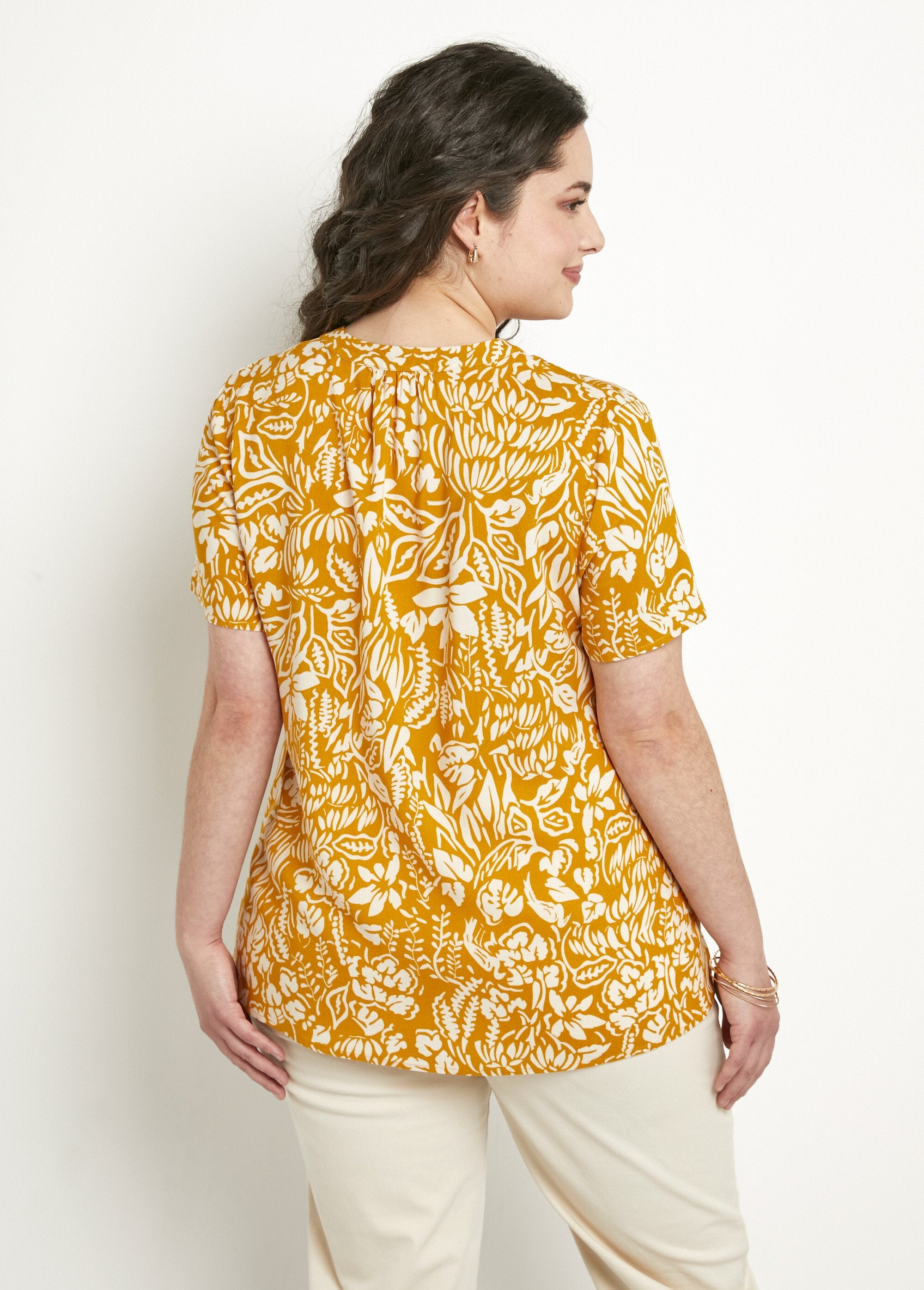 Túnica_larga_evasé_floral_o_lisa_Amarillo_y_crudo_DO1_curvy