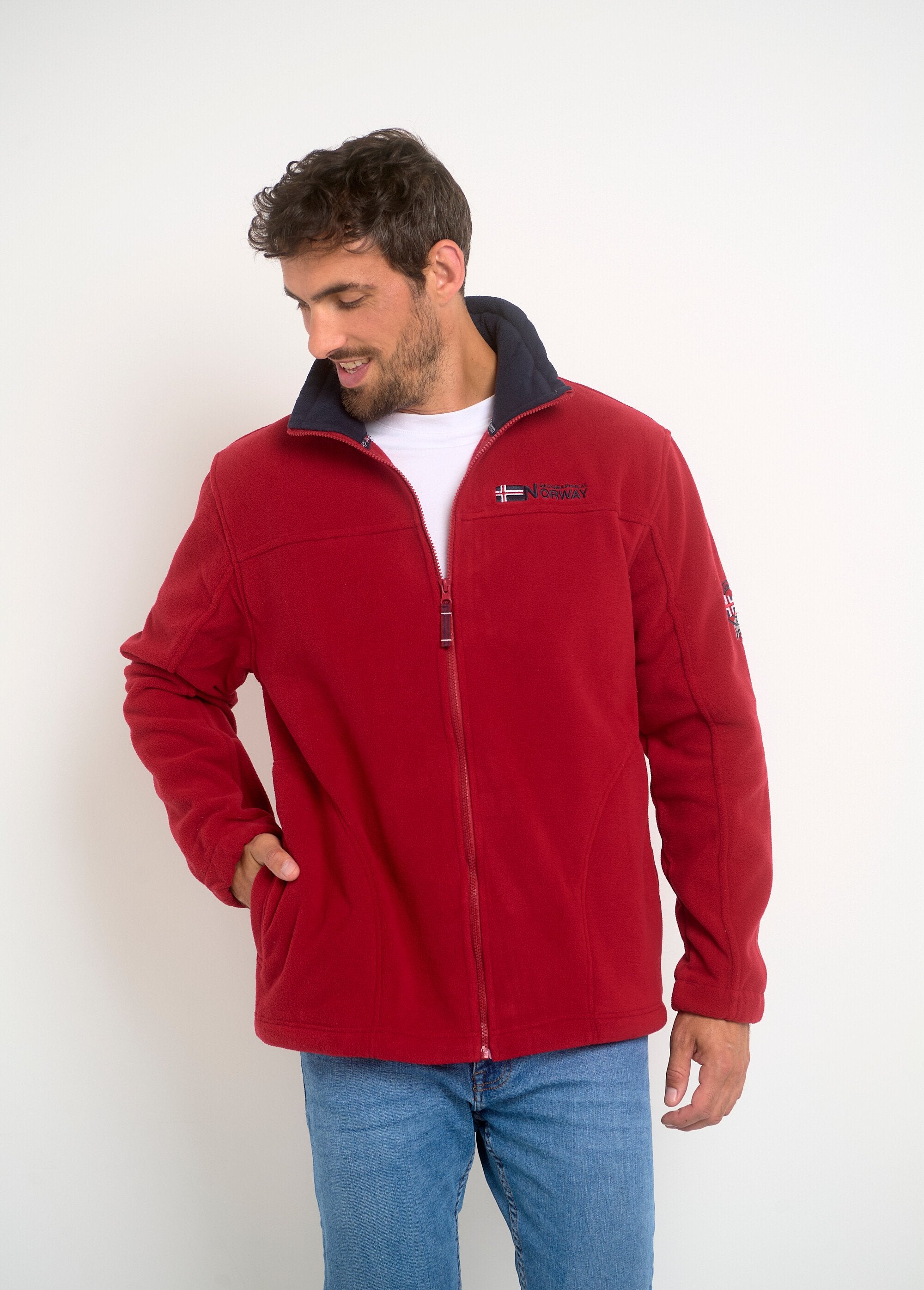 Chaqueta_con_capucha_polar_retráctil_Rojo_FA1_slim