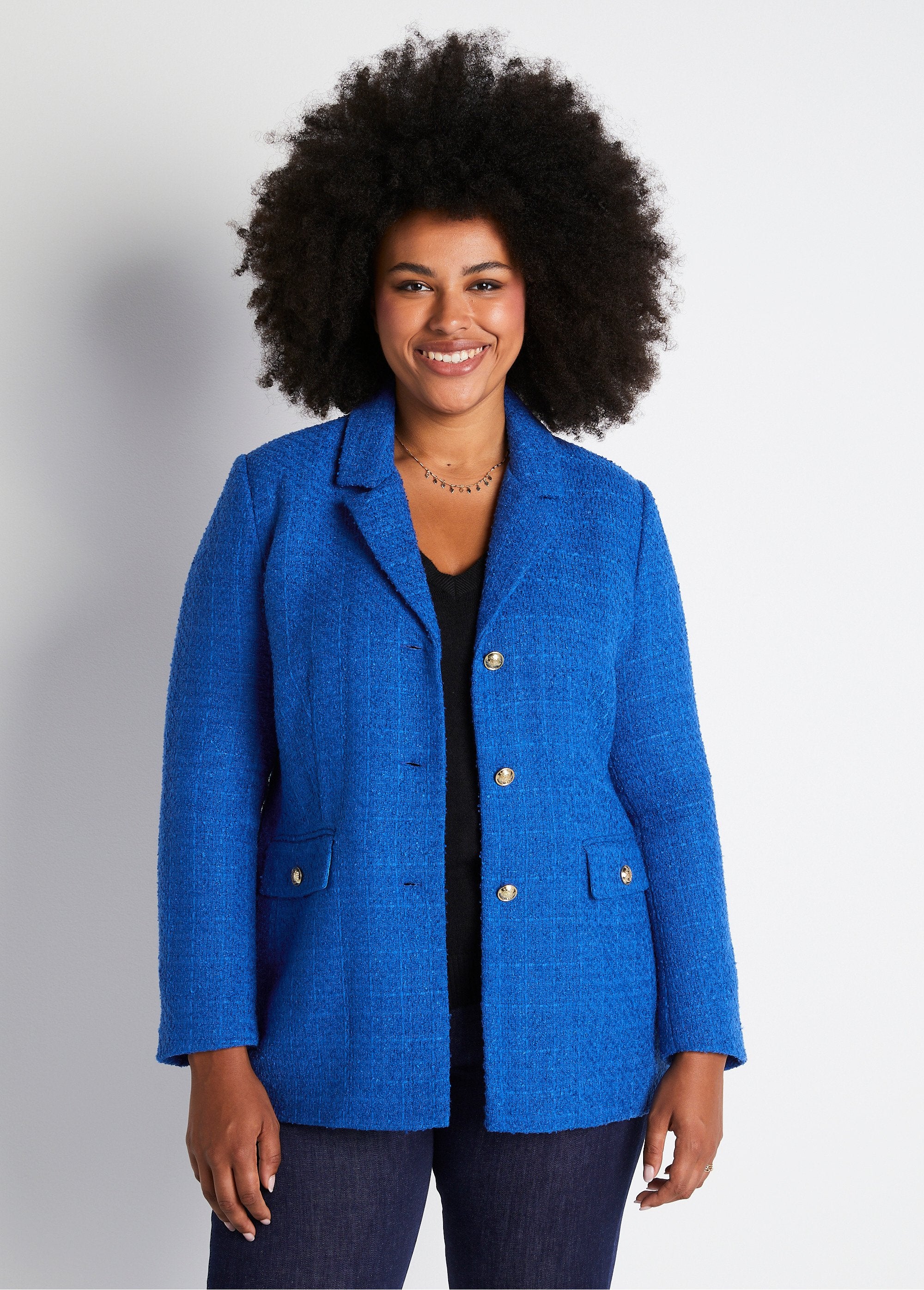 Chaqueta_recta_abotonada_en_tejido_de_cesta_con_cuello_sastre_azul_duro_FA1_curvy